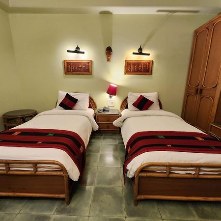 Palace On Ganges - Heritage Hotel Váránaszi Kültér fotó