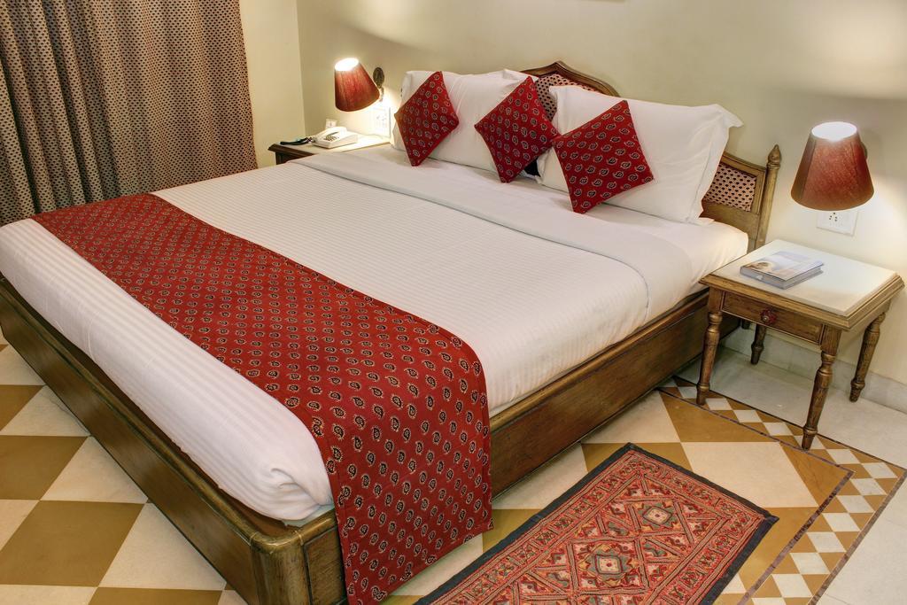 Palace On Ganges - Heritage Hotel Váránaszi Szoba fotó