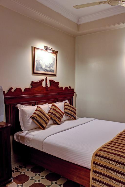 Palace On Ganges - Heritage Hotel Váránaszi Kültér fotó
