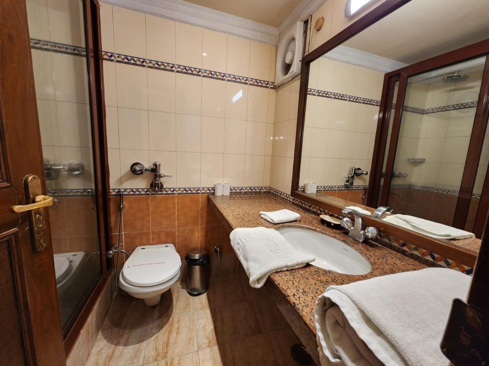 Palace On Ganges - Heritage Hotel Váránaszi Kültér fotó